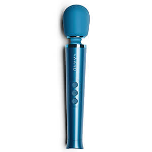 Luxury massage head Le Wand Petite metallic blue